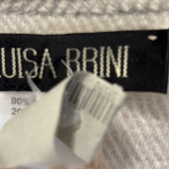 Elegant Cream and Gray Women's Sweater - Picture 3 of 4